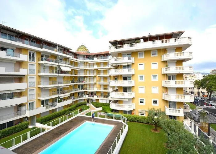 Palais Des Domes Piscine Et Parking